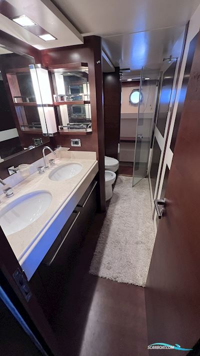 Azimut 75 Fly - 4 Kabinen - 2005 Motorboten 2005, met Man motor, Kroatië