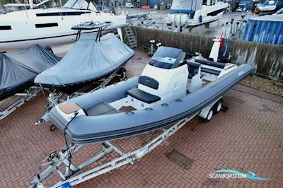 BRIG RIBs Eagle 8 Motorboten 2022, met Suzuki DF325 motor, United Kingdom