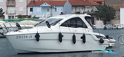 Bavaria 34 HT Motorboten 2012, met Mercruiser 5.0 V 8 motor, Kroatië