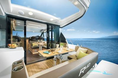 Bavaria R40 Coupe Motorboten 2025, met Volvo Penta motor, United Kingdom