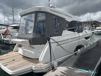 Bavaria R40 Coupe Motorboten 2022, met Volvo Penta motor, United Kingdom