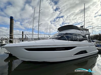 Bavaria R40 Fly Motorboten 2023, met Volvo Penta motor, United Kingdom