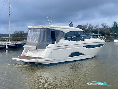 Bavaria R40 Motorboten 2020, met Volvo Penta motor, United Kingdom