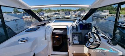 Bavaria S33 HT Motorboten 2021, met Volvo motor, United Kingdom