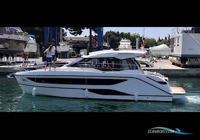 Bavaria SR 36 HT Motorboten 2023, met Volvo Penta D4-300 Aquamatic motor, Kroatië