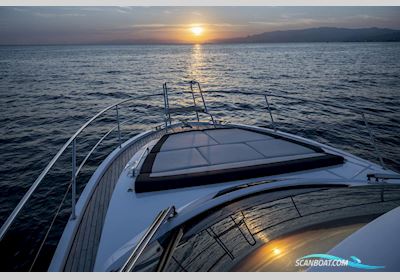 Bavaria SR33 Motorboten 2024, met 2 x Mercury 6.2 MPI (350hp each) with Bravo III sterndrives motor, France