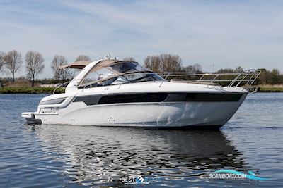 Bavaria Sport 35 Motorboten 2013, met De Mercruiser Motor Staat Voor Krachtige Prestaties, Betrouwbaarheid en Soepele Vaareigenschappen—Perfect Voor Sportief én Comfortabel Varen. motor, The Netherlands