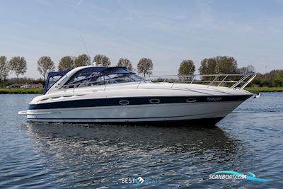 Bavaria Sport 35 Motorboten 2007, met Volvo Penta is een Zweeds merk dat wereldwijd bekendstaat om betrouwbare en krachtige scheepsmotoren en aandrijfsystemen. Ze leveren zowel diesel- al motor, The Netherlands