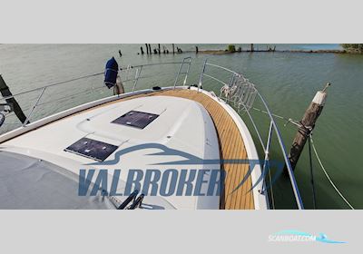 Bavaria Sport 39 HT Motorboten 2012, met Volvo Penta D4 motor, Italië