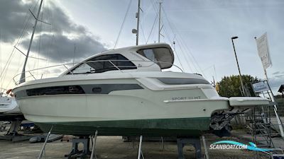 Bavaria Sport 39HT Motorboten 2015, met Volvo Penta motor, United Kingdom