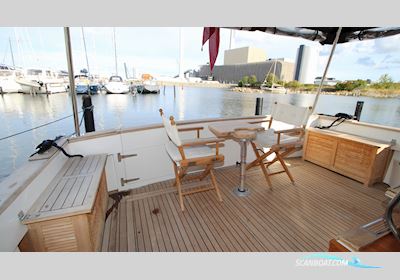 Bayliner 3288 Motoryacht  Motorboten 1990, met US Marine Hino motor, Denemarken