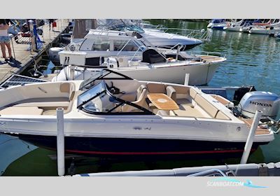 Bayliner VR4 Bowrider Motorboten 2019, met Honda motor, Sweden