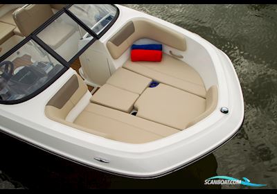 Bayliner VR6 med MerCruiser sterndrive Motorboten 2025, Denemarken