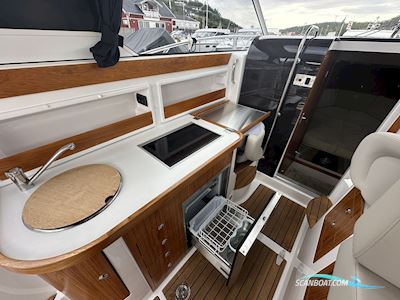 Begagnad Aquador 27 HT -20 (OM) Motorboten 2020, met Mercruiser 270 hk Diesel motor, Sweden