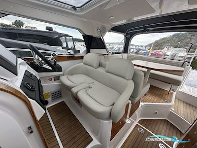Begagnad Aquador 27 HT -20 (OM) Motorboten 2020, met Mercruiser 270 hk Diesel motor, Sweden