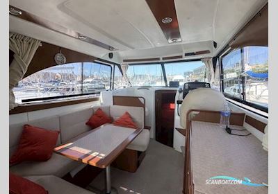 Beneteau Antares 30 Motorboten 2011, met Volvo Penta D6-370 motor, United Kingdom