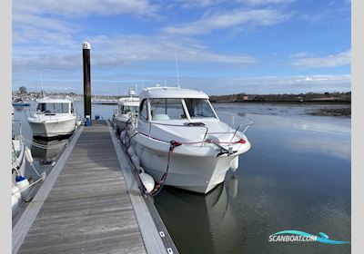 Beneteau Antares 8 Motorboten 2010, met Nanni T4 200Hp motor, United Kingdom