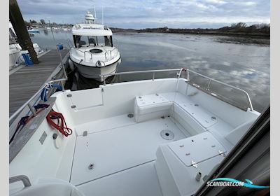 Beneteau Antares 8 Motorboten 2010, met Nanni T4 200Hp motor, United Kingdom
