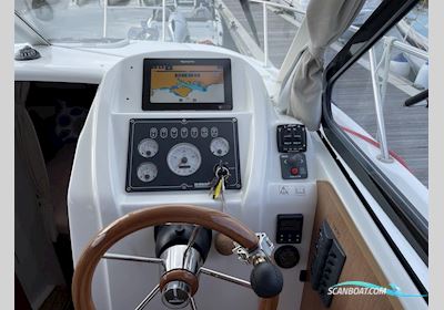 Beneteau Antares 8 Motorboten 2010, met Nanni T4 200Hp motor, United Kingdom