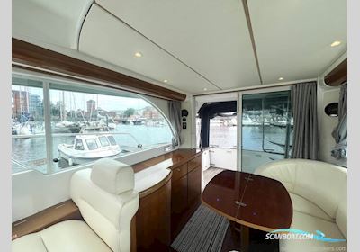 Beneteau Antares 980 Motorboten 2003, met Nanni 4390 Tdi motor, United Kingdom