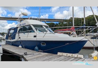 Beneteau Antares Serie 9 Motorboten 0, met Volvo Penta Kamd43P motor, United Kingdom