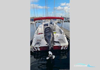 Beneteau Rubis 750 Flyer Sun Deck Motorboten 2013, met Suzuki  DF300 motor, United Kingdom