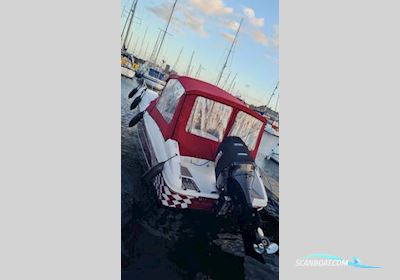 Beneteau Rubis 750 Flyer Sun deck Motorboten 2013, met Suzuki  DF300 motor, United Kingdom