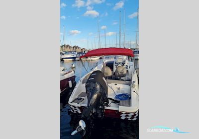 Beneteau Rubis 750 Flyer Sun deck Motorboten 2013, met Suzuki  DF300 motor, United Kingdom