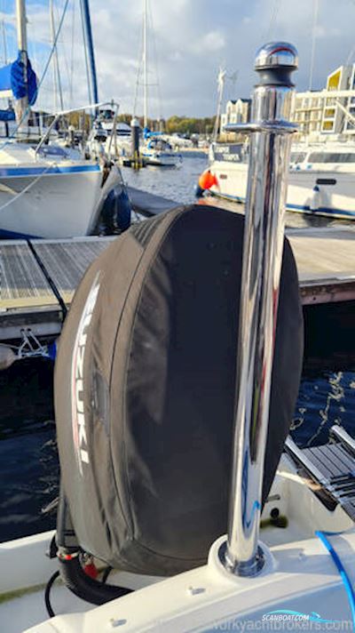 Beneteau Rubis 750 Flyer Sun deck Motorboten 2013, met Suzuki  DF300 motor, United Kingdom