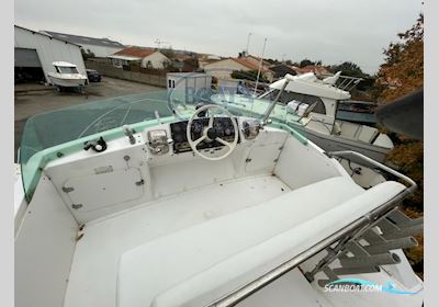 Bertram  28 FLY Motorboten 1973, met GM Peninsular V8 motor, France