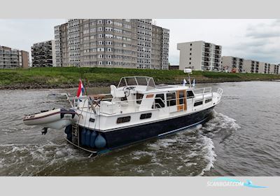 Blauwe Hand Kruiser 11.80 AK Motorboten 1981, met Perkins motor, The Netherlands