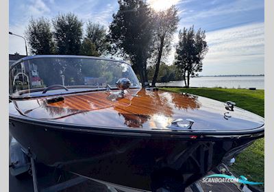 Boesch 580 Acapulco de Luxe Motorboten 1974, met Boesch Marine motor, The Netherlands