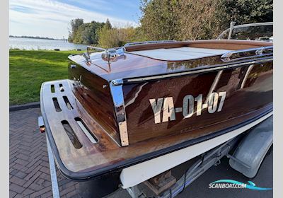 Boesch 580 Acapulco de Luxe Motorboten 1974, met Boesch Marine motor, The Netherlands