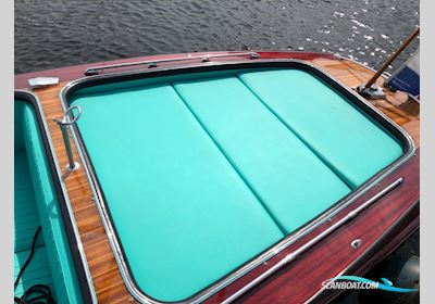 Boesch 580 Acapulco de Luxe Motorboten 1967, met Boesch Marine 250 motor, The Netherlands