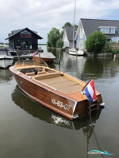 Boesch 580 Motorboten 1971, met Boesch Marine motor, The Netherlands