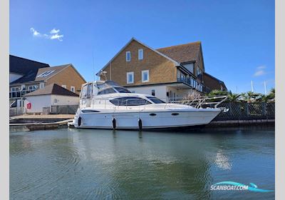 Broom 370 Motorboten 2012, met Twin Volvo Penta D6-330 motor, United Kingdom