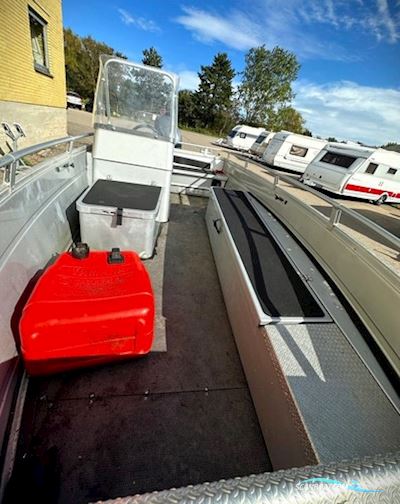 Buster M styrepultbåd med Yamaha 50 HK – Aluminiumsbåd til fiskeri, fritid og vandsport (2005) Motorboten 2005, met Yamaha motor, Denemarken