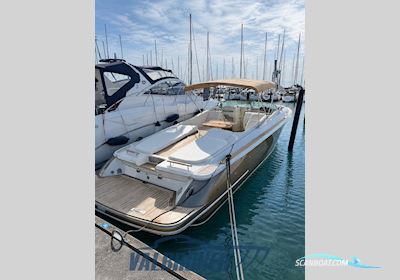CHRIS CRAFT LAUNCH 32 Motorboten 2015, met Mercruiser 8.2 MAG DTS Bravo 3 motor, France
