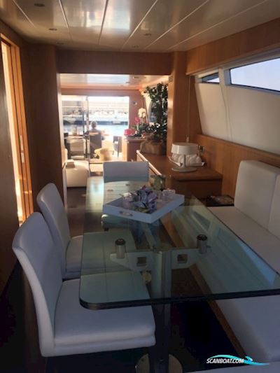 Canados 72 Motorboten 2007, met -Man motor, Italië