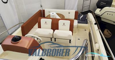 Capoforte FX240 Motorboten 2022, Italië