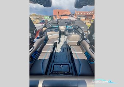 Centurion Fi21 Motorboten 2020, met GM motor, United Kingdom
