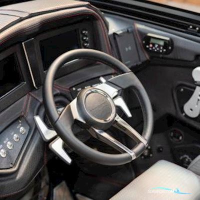 Centurion Ri237 Motorboten 2021, met Centurion Power GM Marine motor, United Kingdom