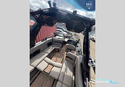 Centurion Ri245 Motorboten 0, met Pcm ZZ6 motor, United Kingdom