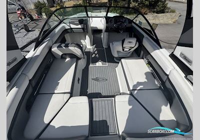 Chaparral 223 VRX Motorboten 2016, met 0 motor, United Kingdom