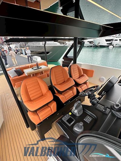 Cranchi A46 Luxury Tender Motorboten 2024, met Volvo Penta IPS/650 D6 motor, Italië