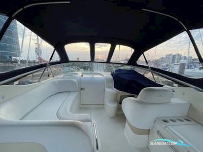 Cranchi Zafiro 34 Motorboten 1998, met Volvo Kad 43 motor, United Kingdom