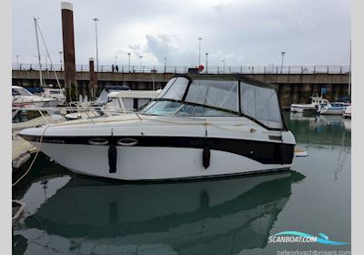 Crownline 242 Motorboten 2000, met Mercruiser motor, United Kingdom