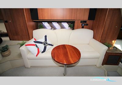 Cruisers Yachts 330 Express Motorboten 2008, met Volvo Penta motor, Denemarken