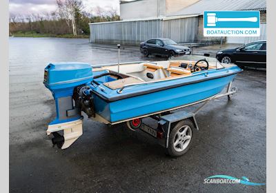 Finn V-Boat Motorboten 1971, met Evinrude motor, Estland