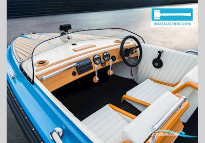 Finn V-boat Motorboten 1971, met Evinrude motor, Estland